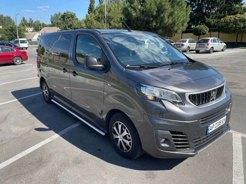 Фото 2020 Peugeot Expert