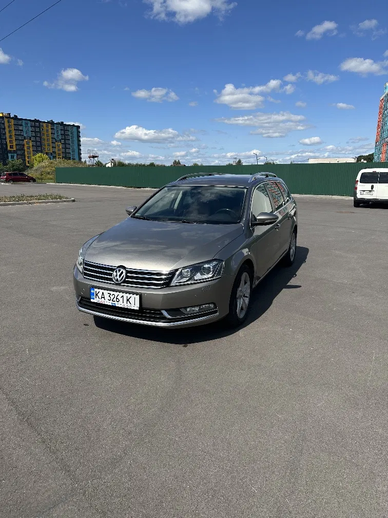 Фото 2012 Volkswagen Passat Variant
