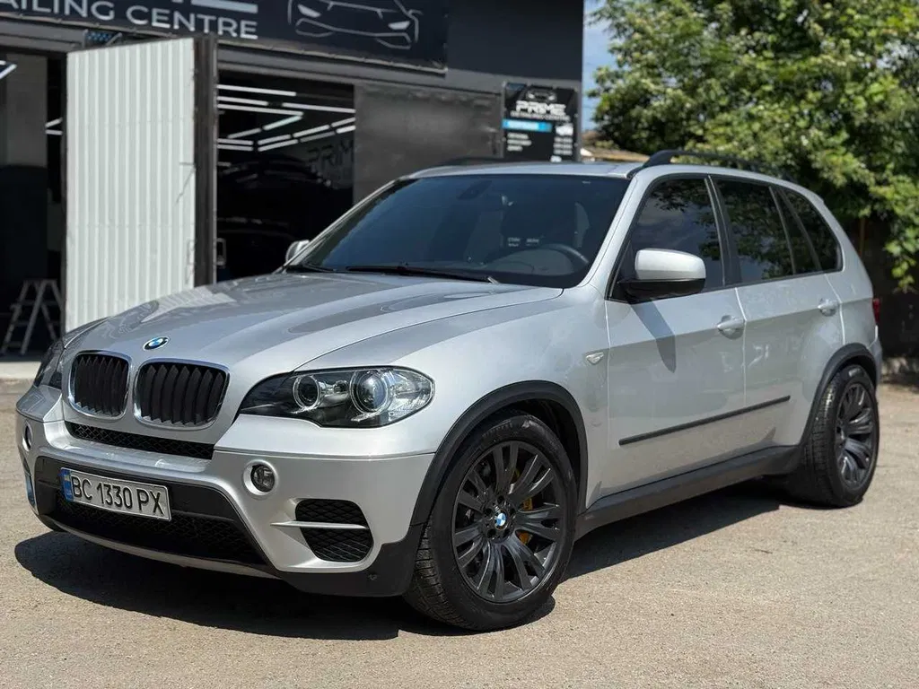 Фото 2011 BMW X5