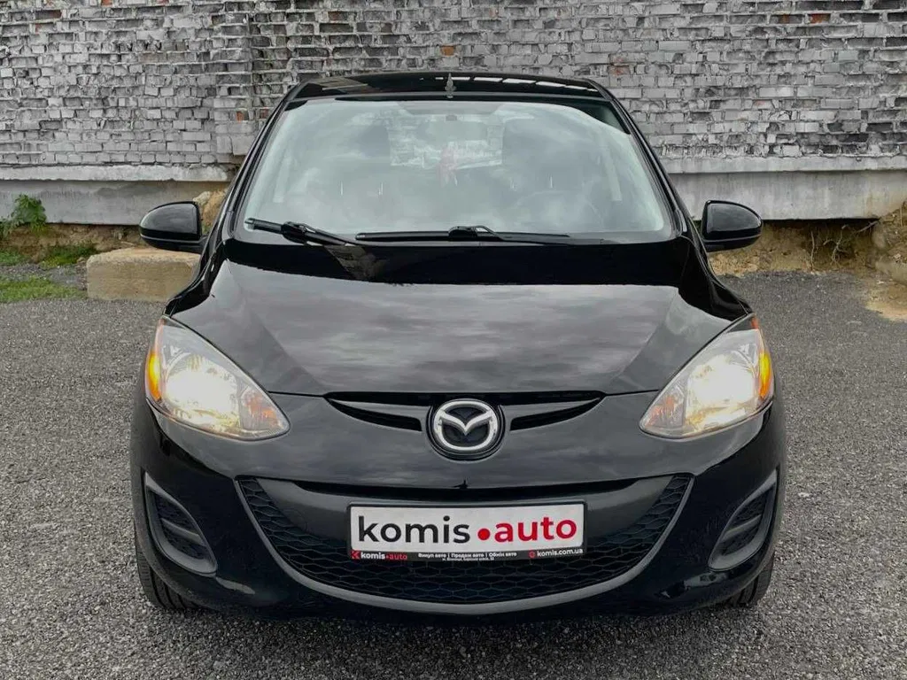 Фото 2013 Mazda 2