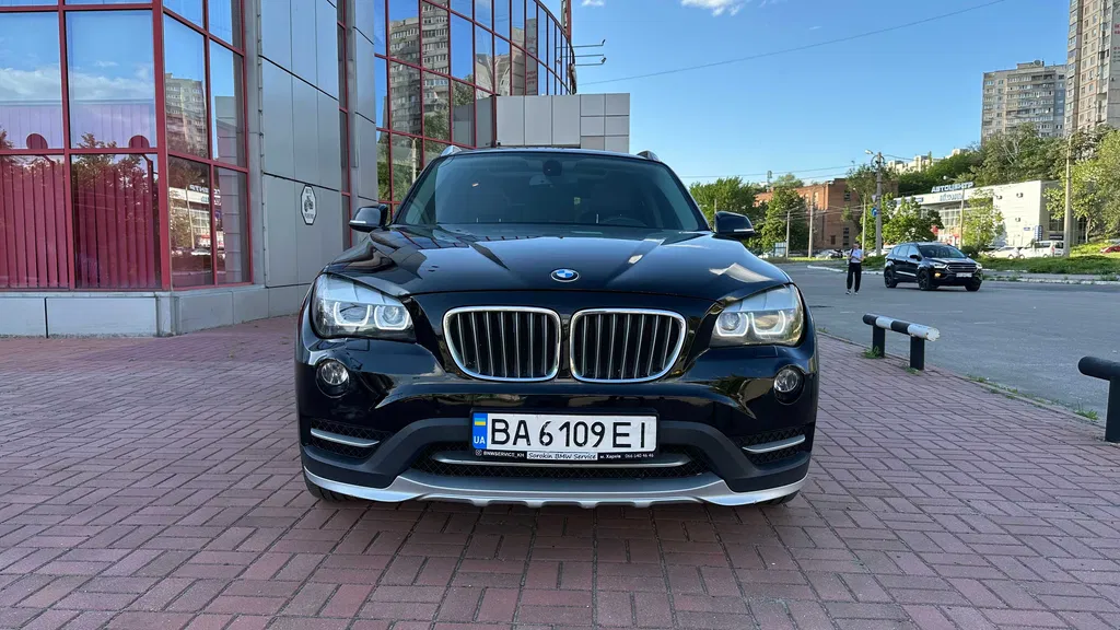 Фото 2012 BMW X1
