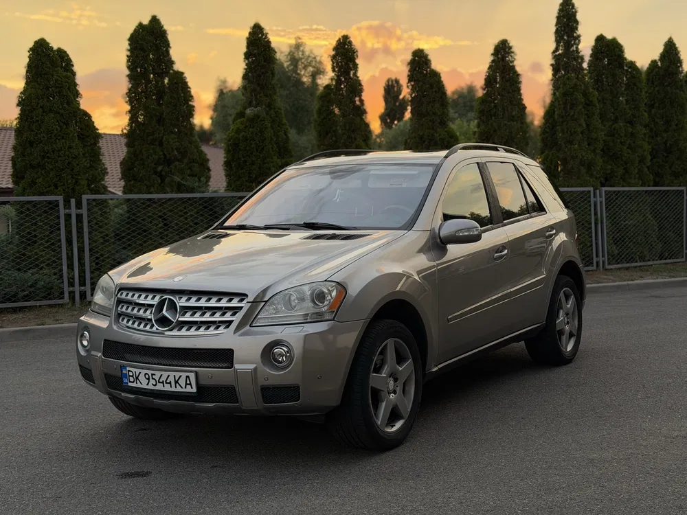 Фото 2005 Mercedes-Benz ML серия