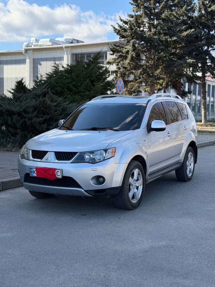 Фото 2009 Mitsubishi Outlander