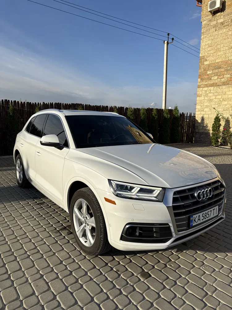 Фото 2020 Audi Q5