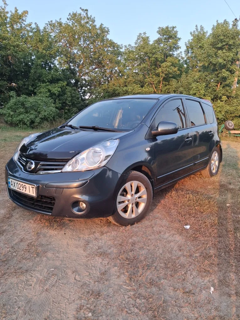Фото 2012 Nissan Note