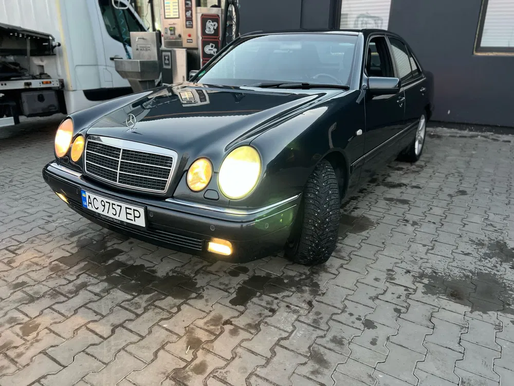 Фото 1998 Mercedes-Benz 280