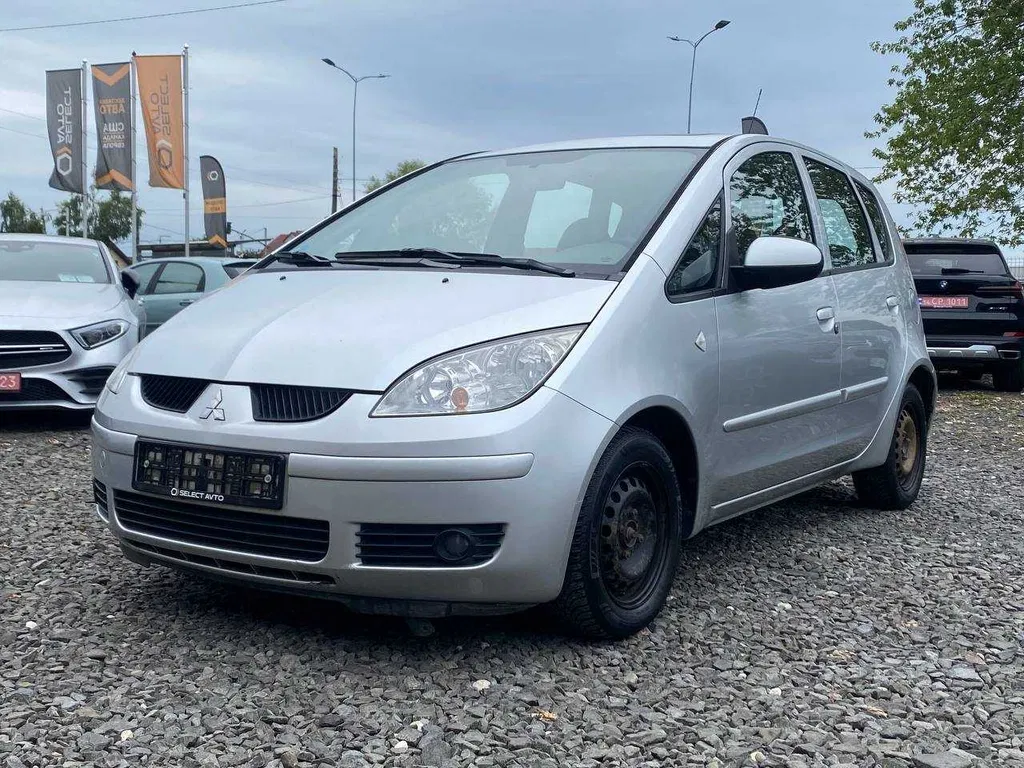 Фото 2007 Mitsubishi Colt