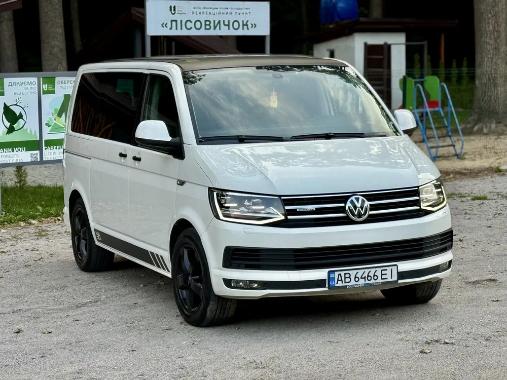 Фото 2011 Volkswagen Multivan
