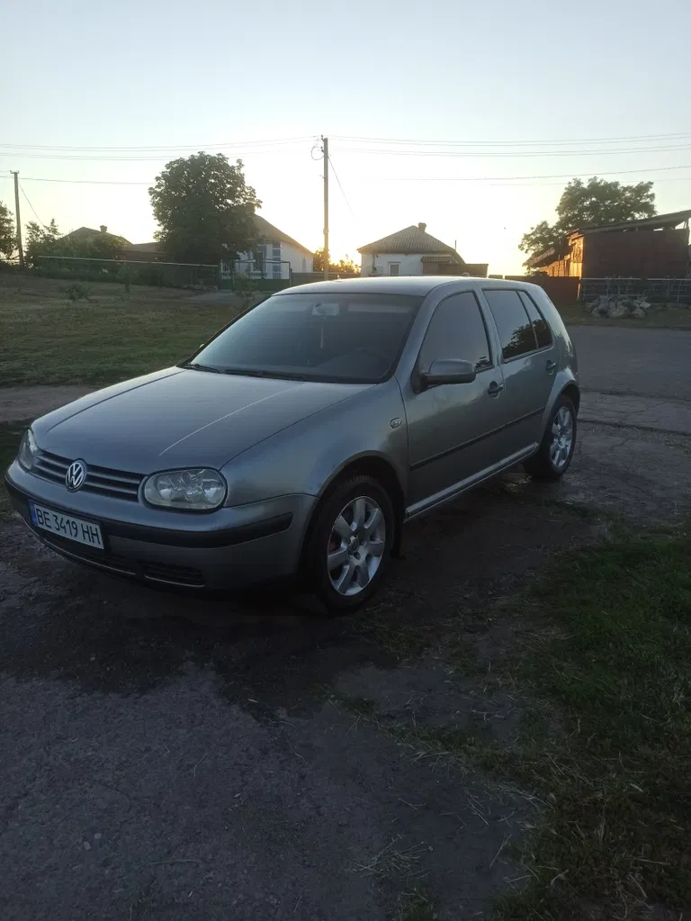 Фото 2002 Volkswagen Golf