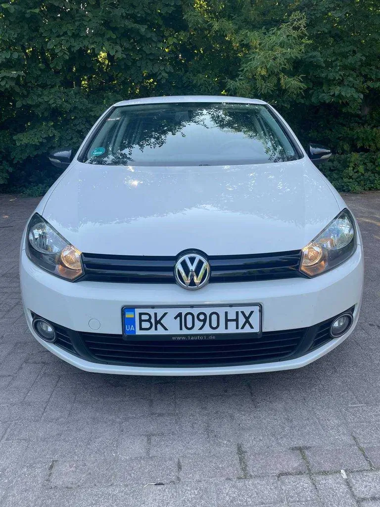 Фото 2010 Volkswagen Golf
