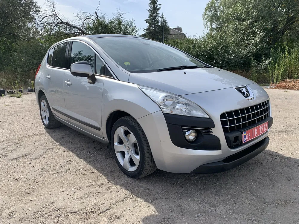 Фото 2011 Peugeot 3008