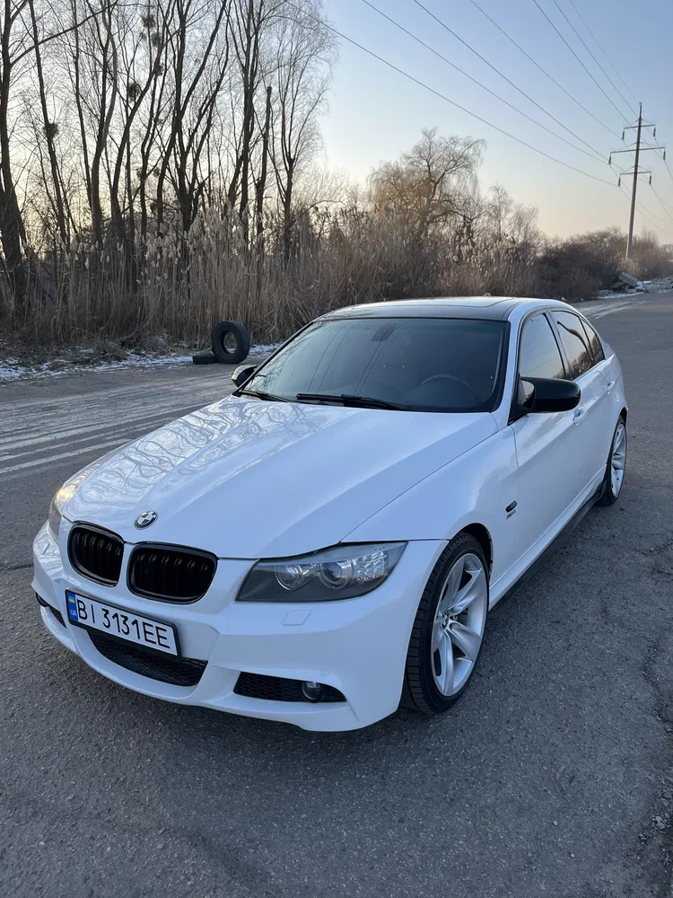 Фото 2011 BMW 3 серія
