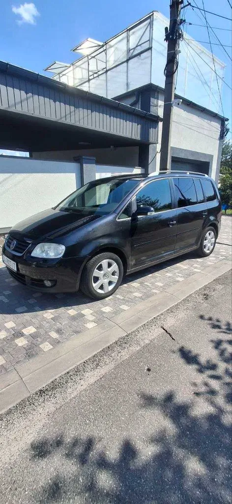 Фото 2004 Volkswagen Touran