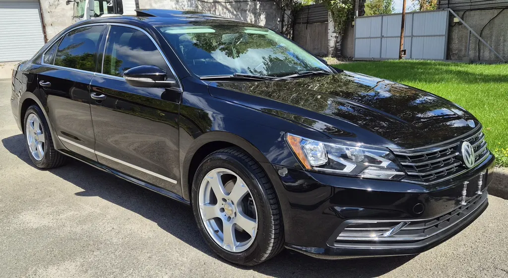 Фото 2015 Volkswagen Passat Sedan