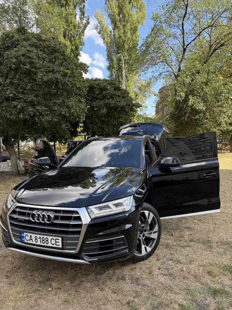 Фото 2017 Audi Q5