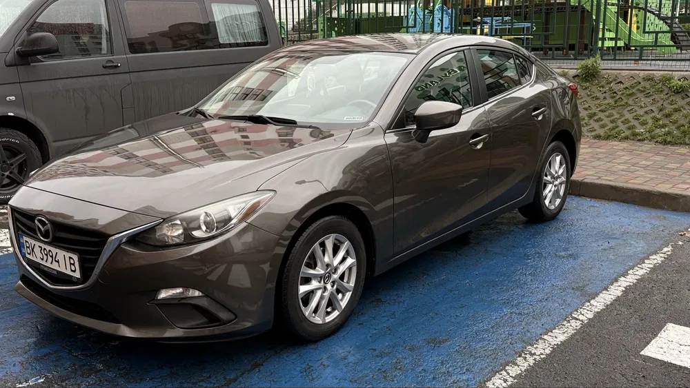 Фото 2016 Mazda 3