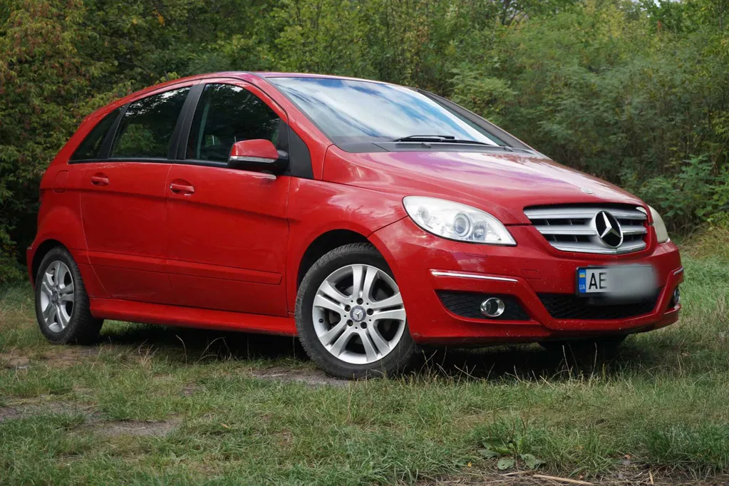 Фото 2010 Mercedes-Benz 240
