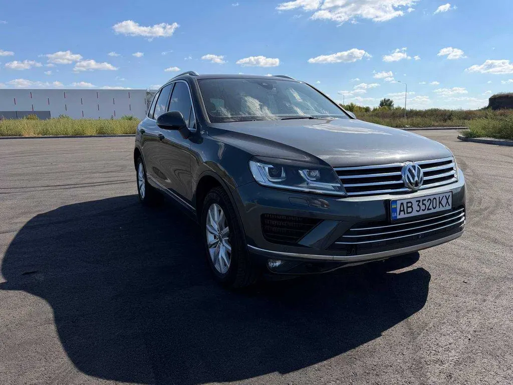 Фото 2015 Volkswagen Touareg