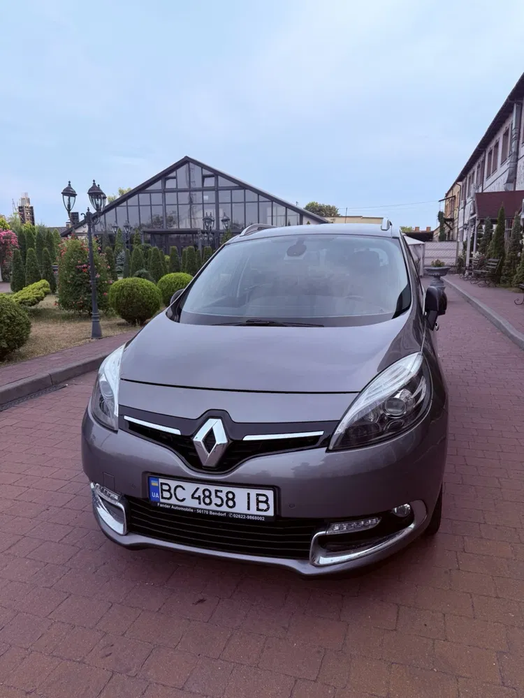 Фото 2014 Renault Grand Scenic