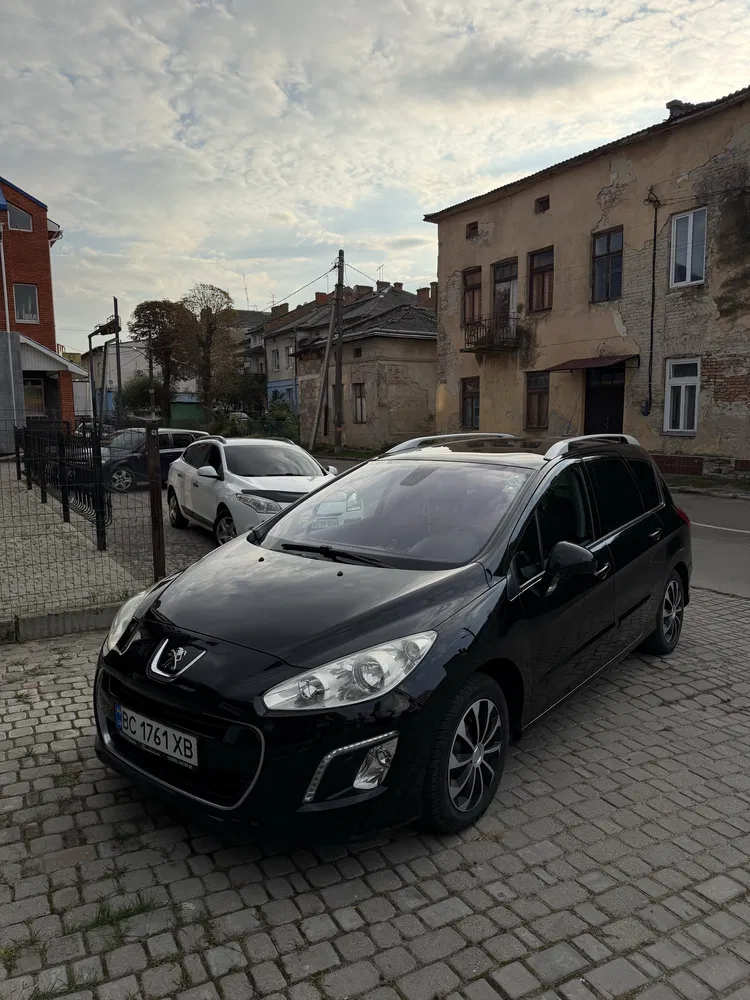 Фото 2011 Peugeot 308