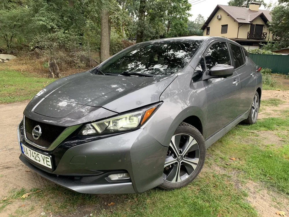 Фото 2021 Nissan Leaf