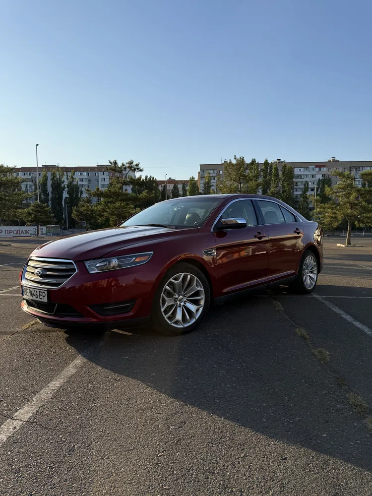Фото 2016 Ford Taurus