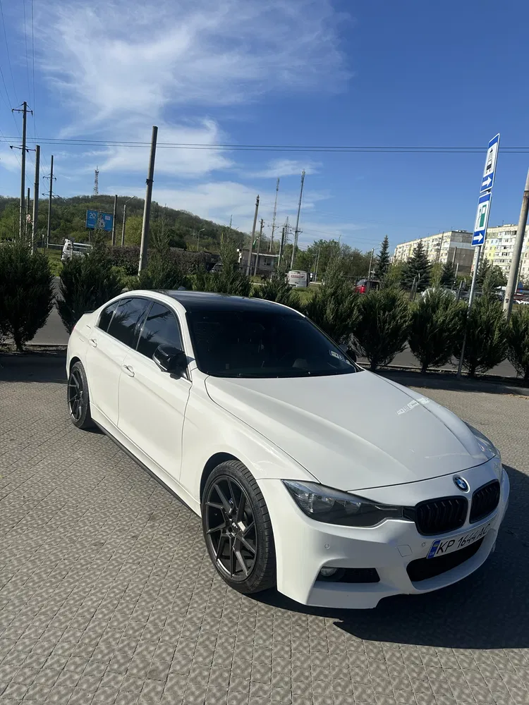 Фото 2017 BMW 3 серія