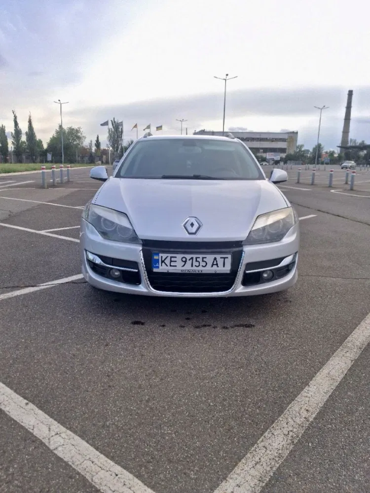 Фото 2011 Renault Laguna