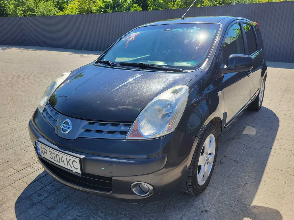 Фото 2006 Nissan Note