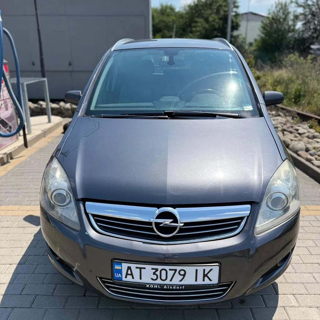 Фото 2009 Opel Zafira