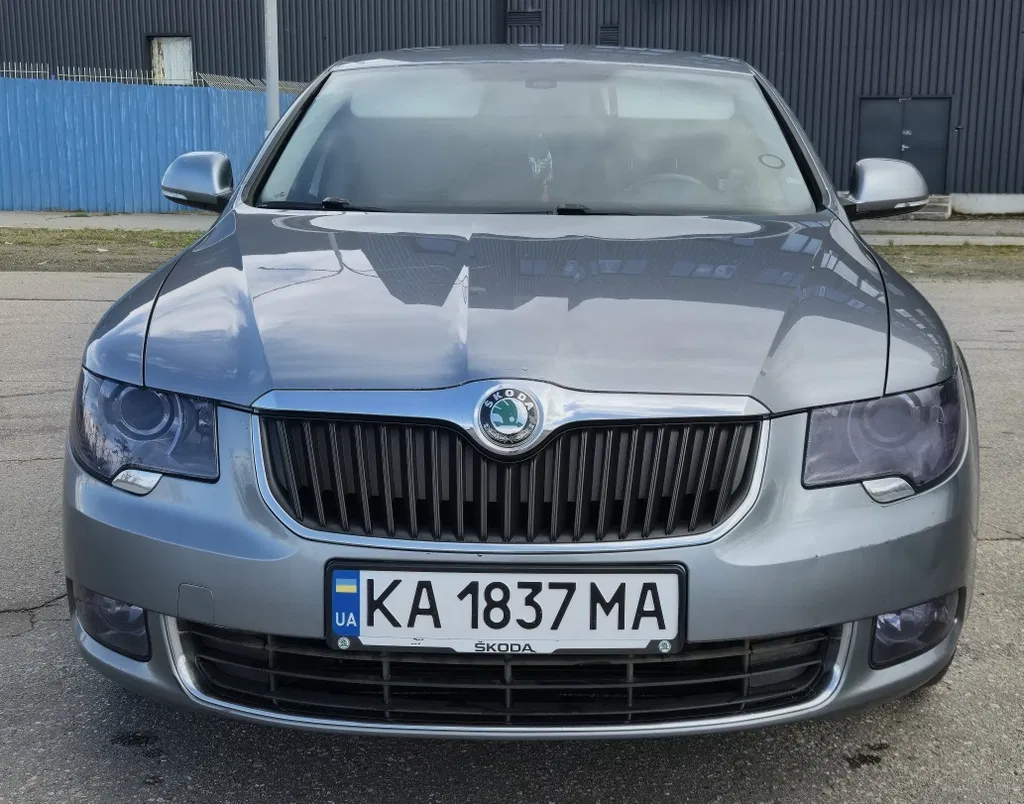Фото 2010 Skoda Superb
