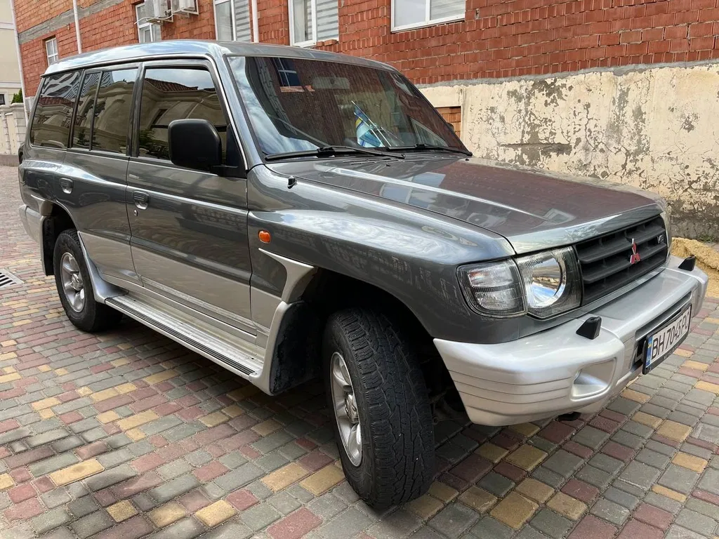Фото 1997 Mitsubishi Montero