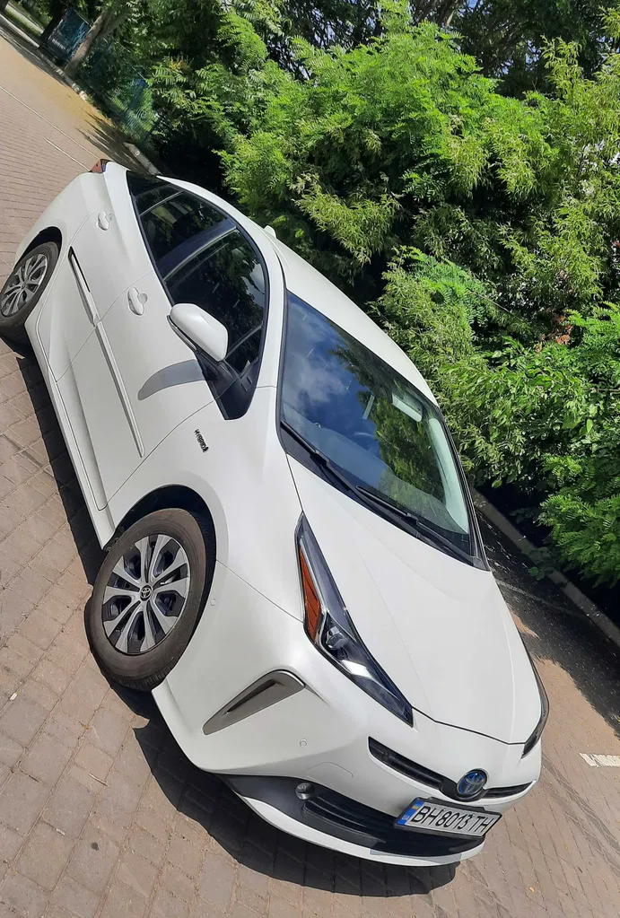 Фото 2022 Toyota Prius