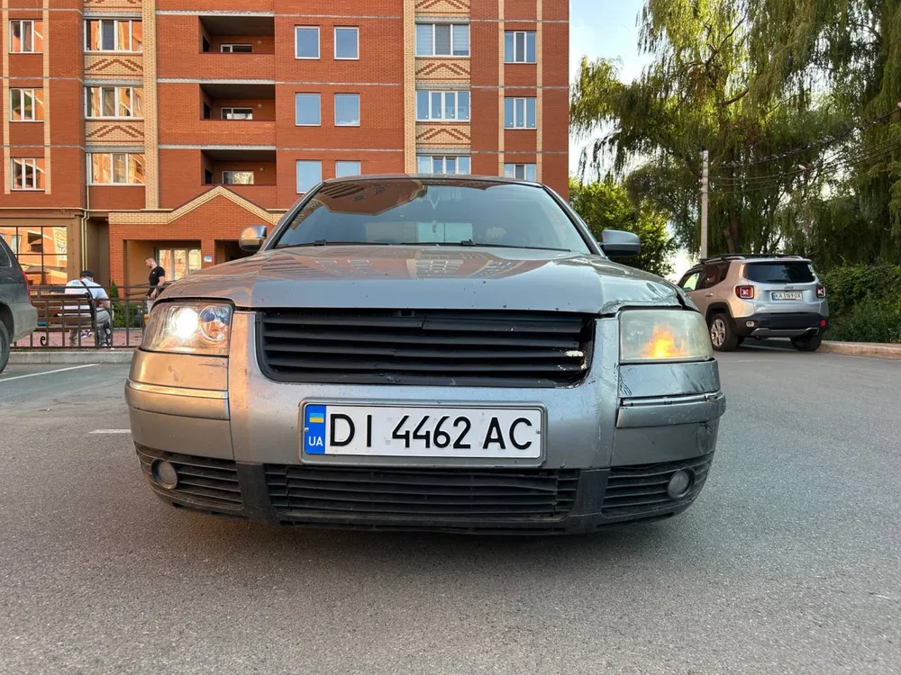 Фото 2002 Volkswagen Passat Sedan