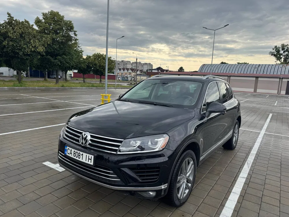 Фото 2015 Volkswagen Touareg