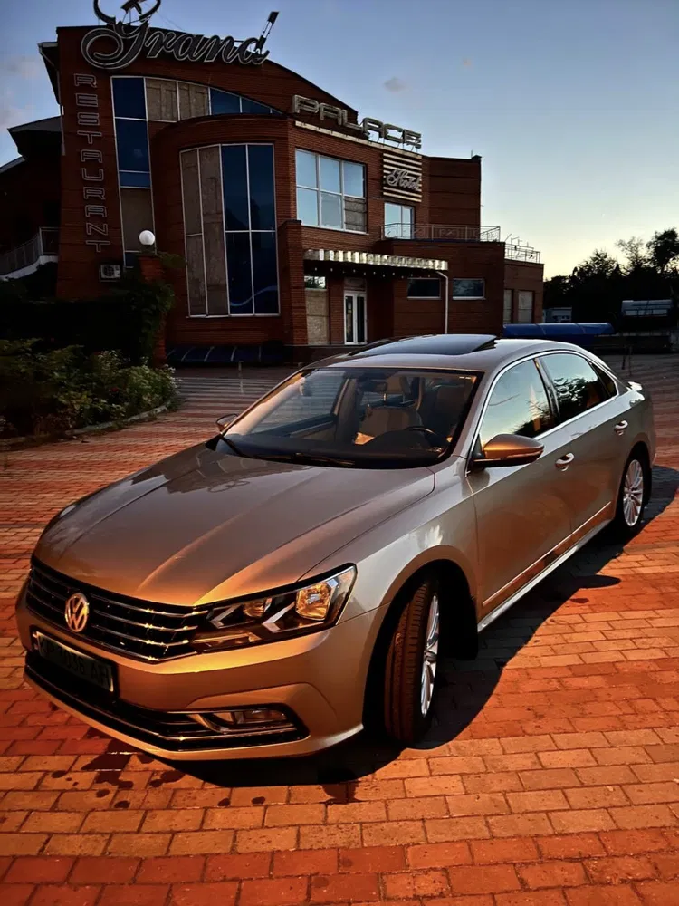 Фото 2016 Volkswagen Passat Sedan