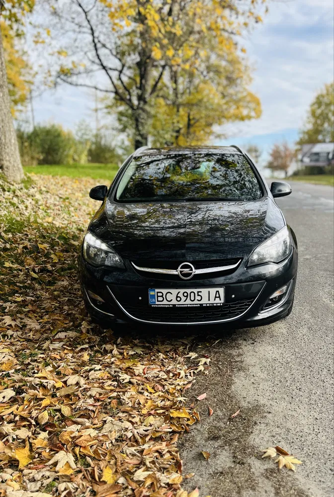 Фото 2013 Opel Astra