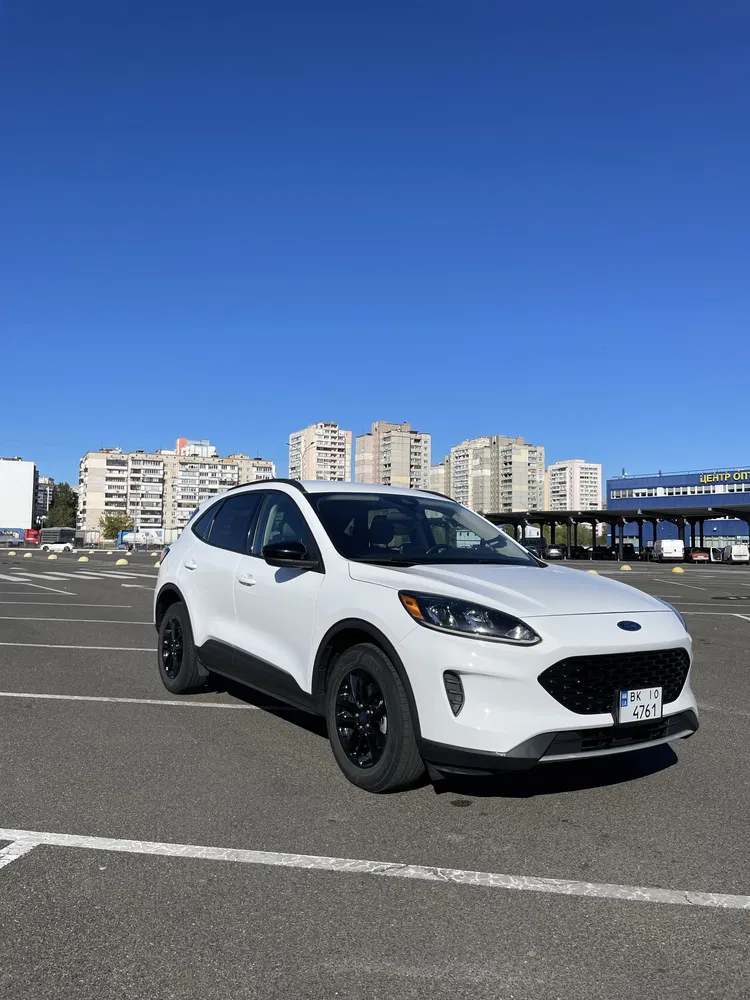 Фото 2020 Ford Escape