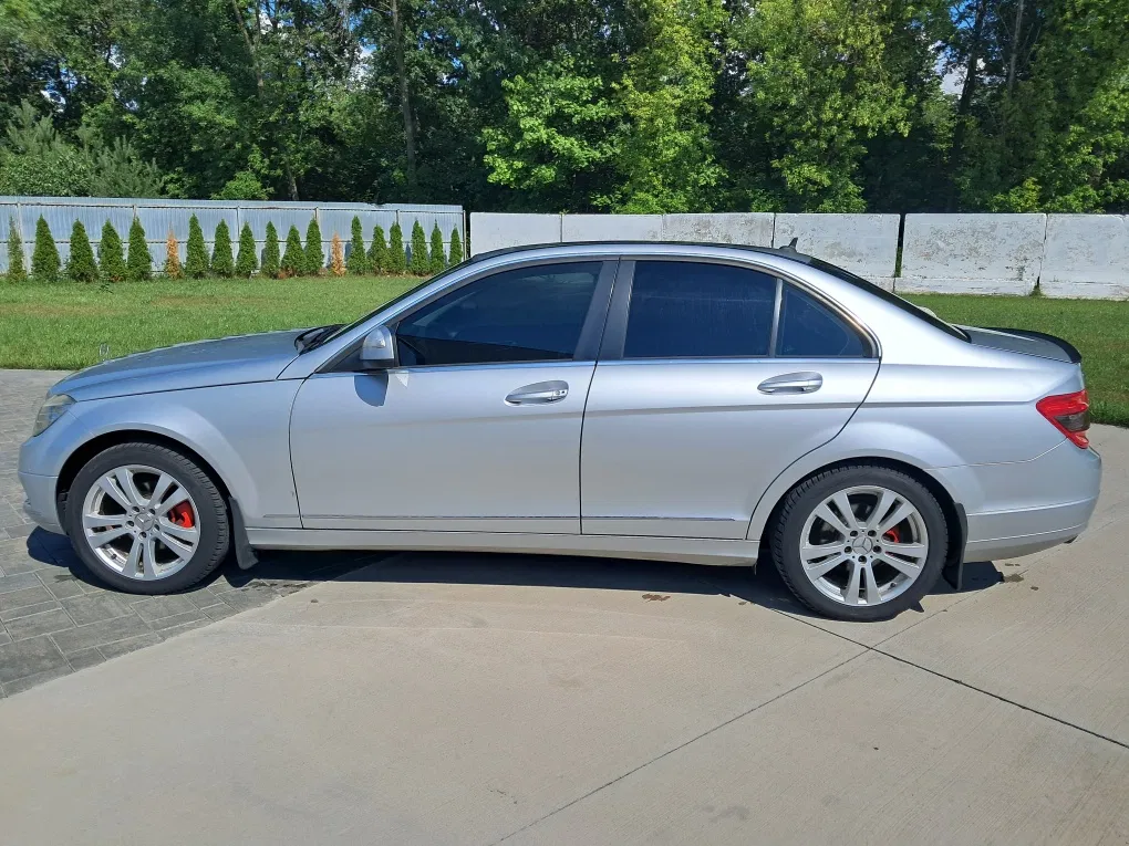 Фото 2008 Mercedes-Benz C серия
