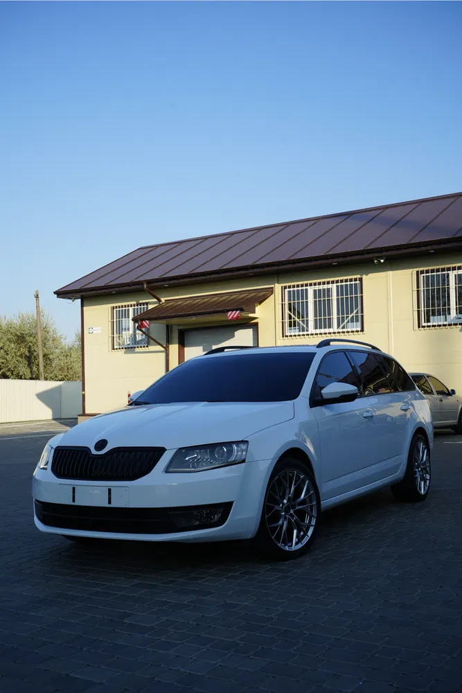 Фото 2016 Skoda Octavia