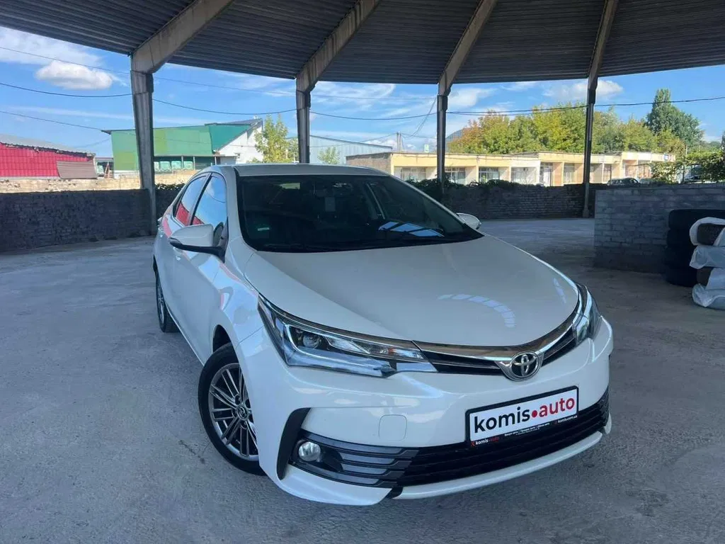 Фото 2018 Toyota Corolla