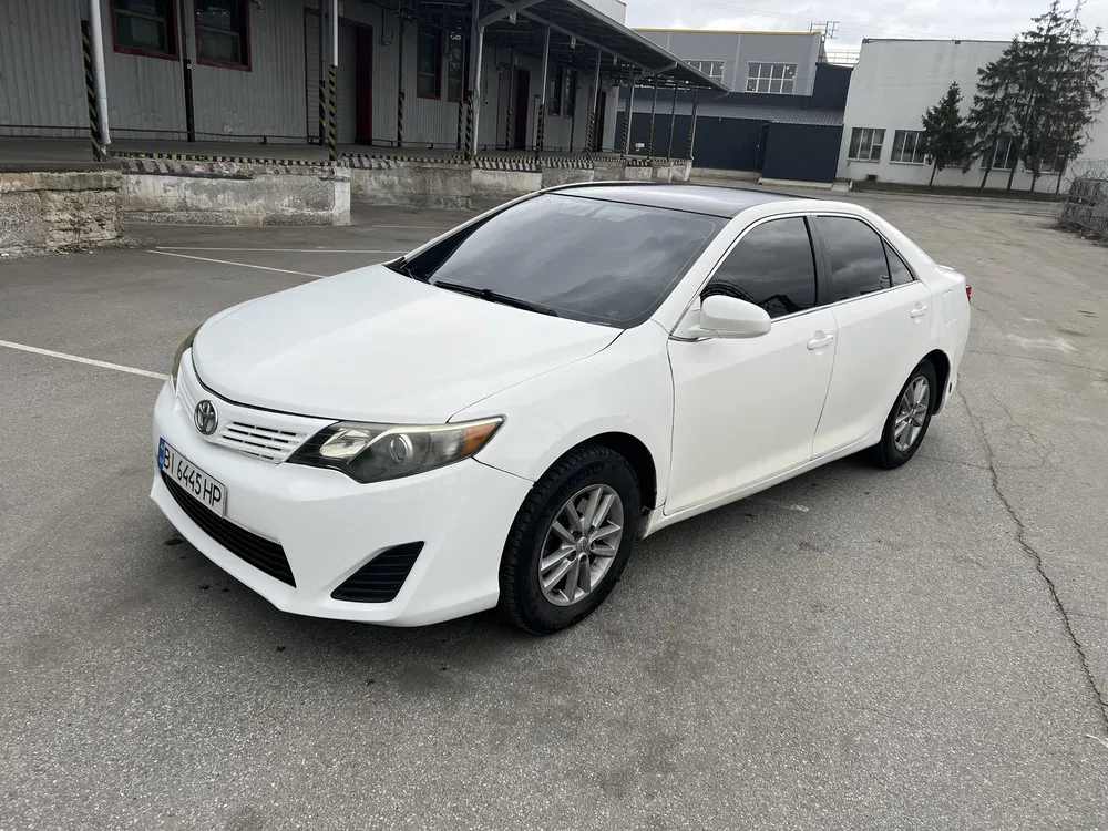 Фото 2014 Toyota Camry