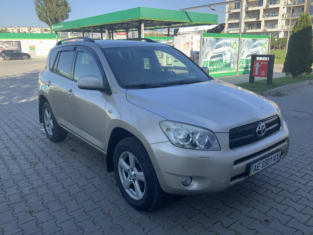 Фото 2006 Toyota RAV 4