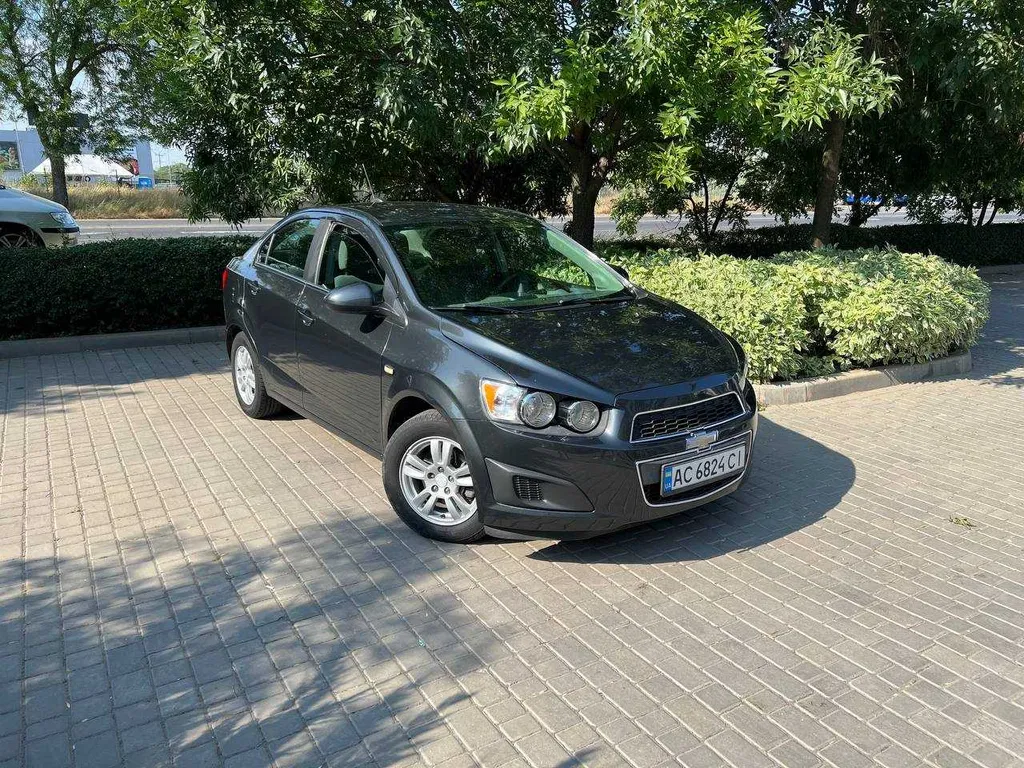 Фото 2015 Chevrolet Sonic