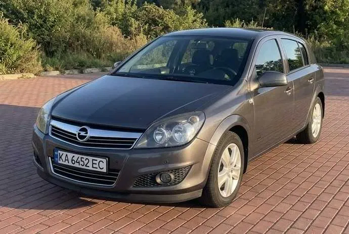 Фото 2012 Opel Astra