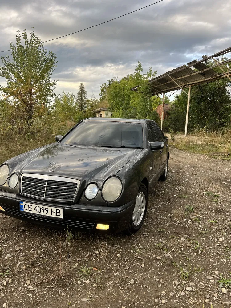 Фото 1997 Mercedes-Benz 300