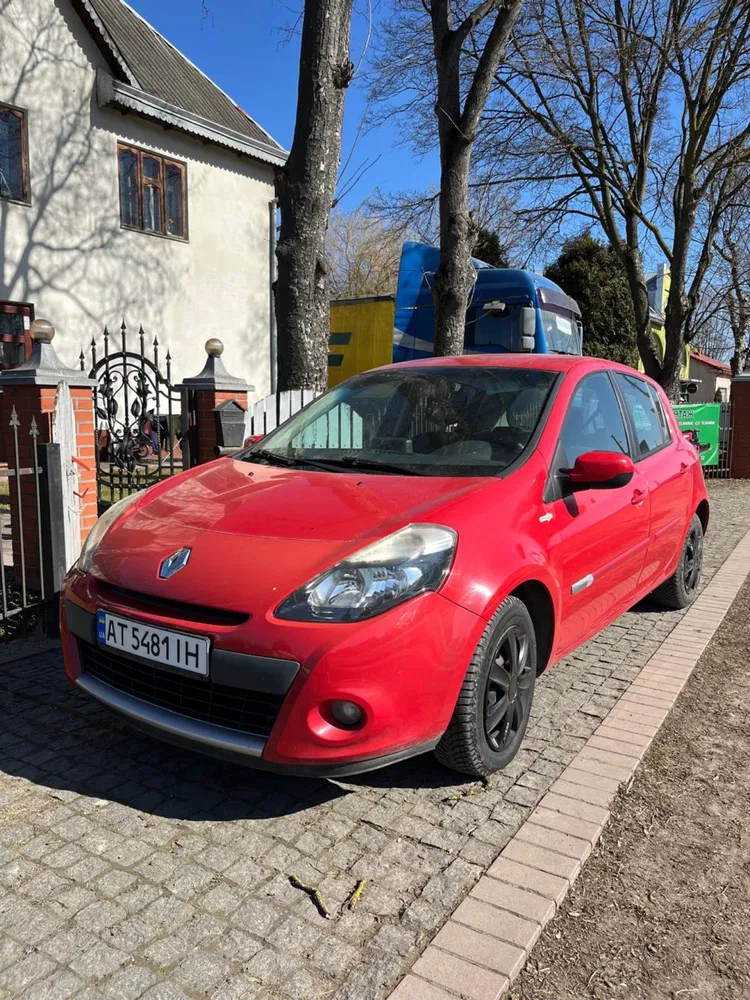 Фото 2012 Renault Clio