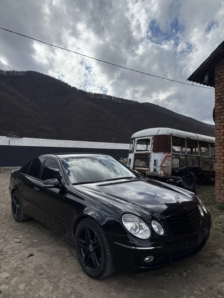 Фото 2006 Mercedes-Benz 280
