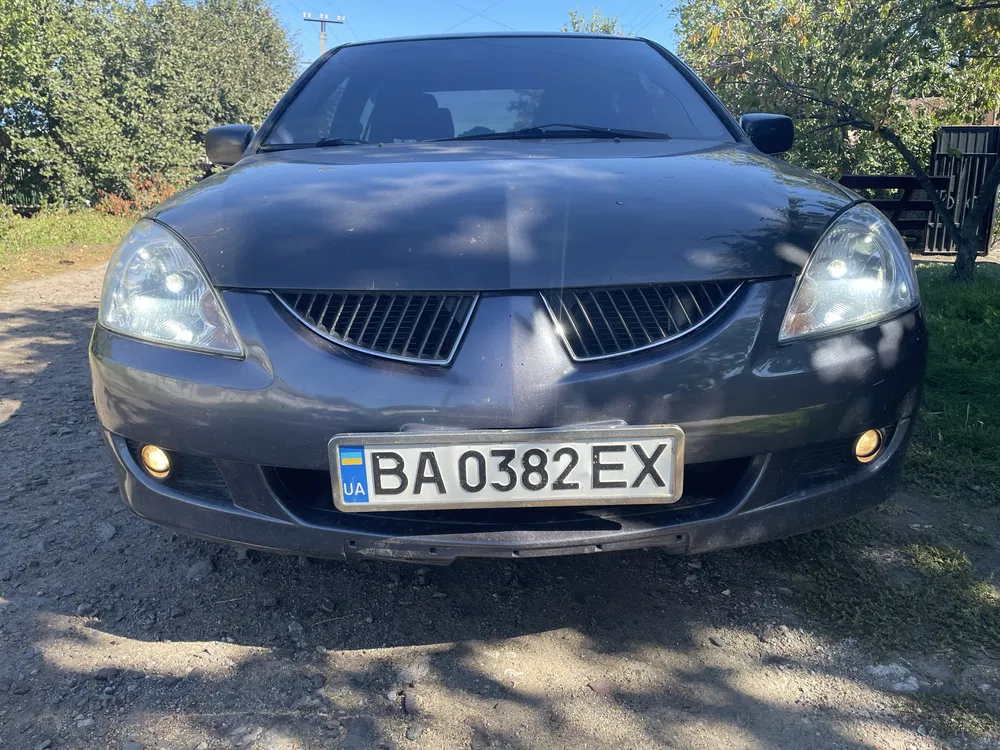 Фото 2004 Mitsubishi Lancer