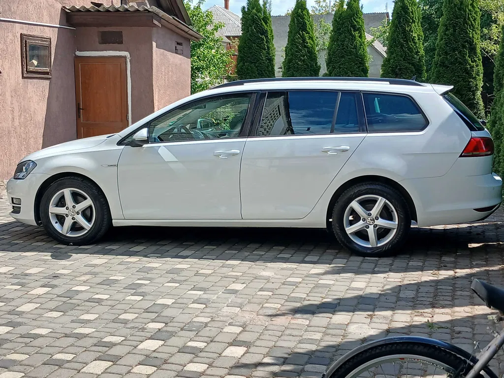 Фото 2014 Volkswagen Golf